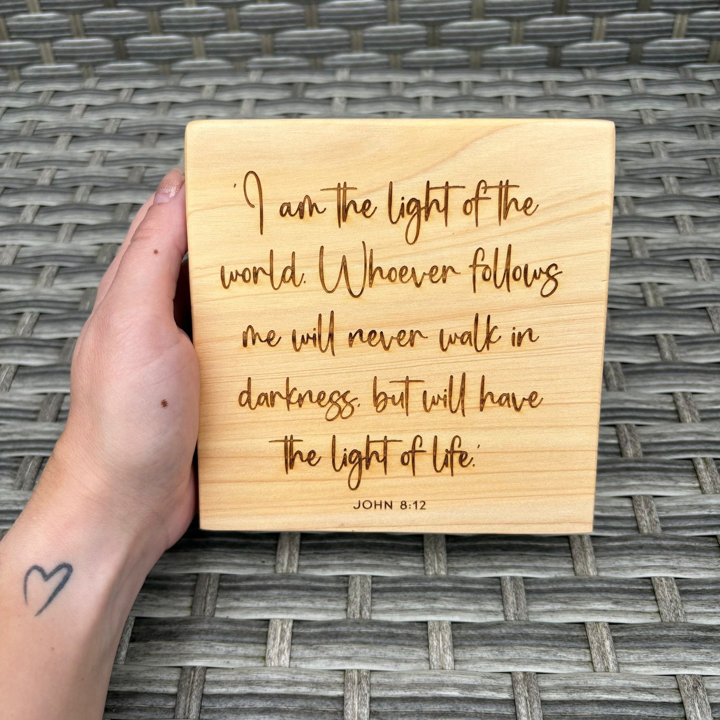 'I am the light of the world' Cedar decorative plaque