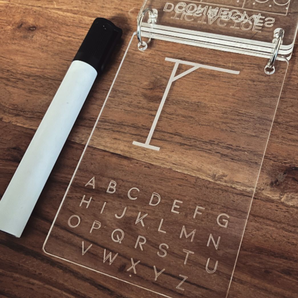 Reusable travel game set (acrylic)