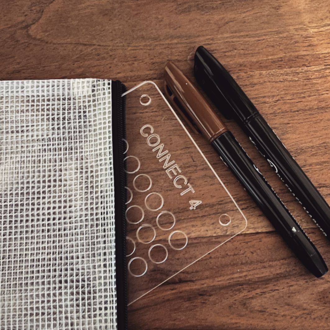 Reusable travel game set (acrylic)