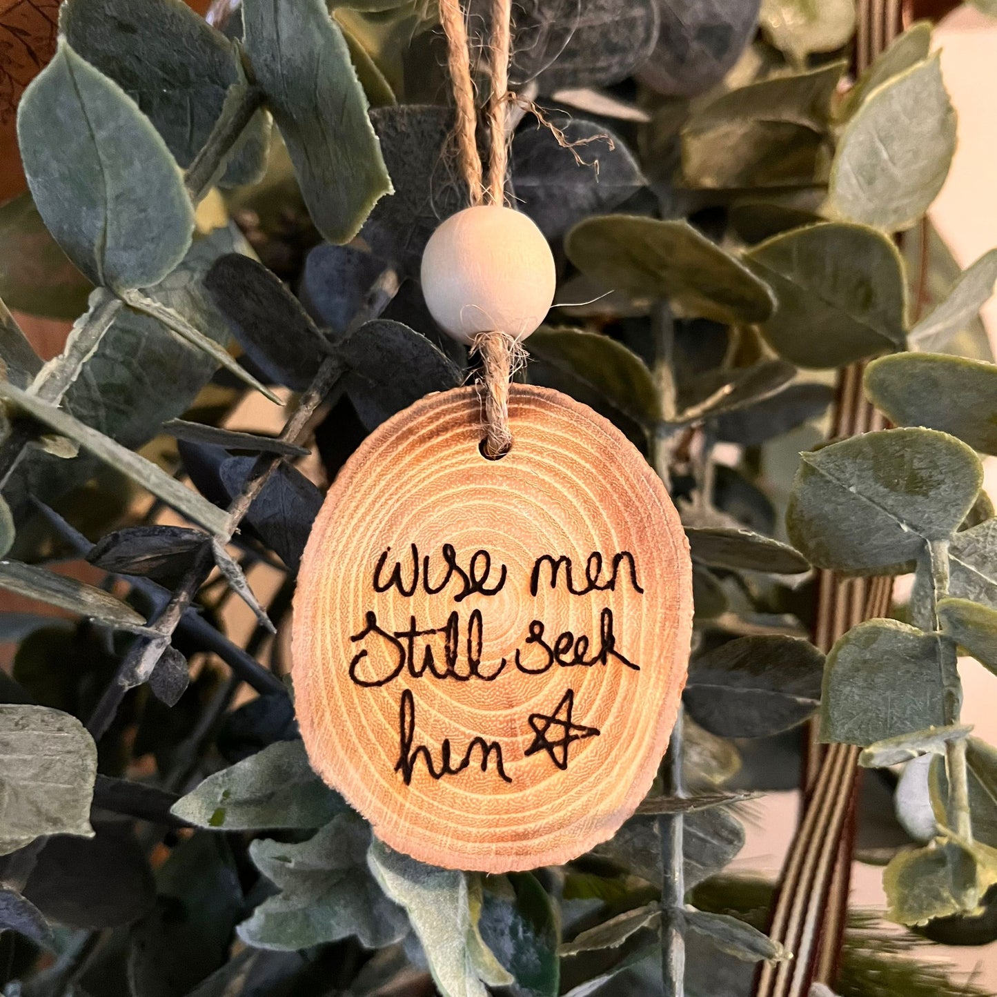 ❆ ‘Wise men still seek Him' log slice Christmas bauble