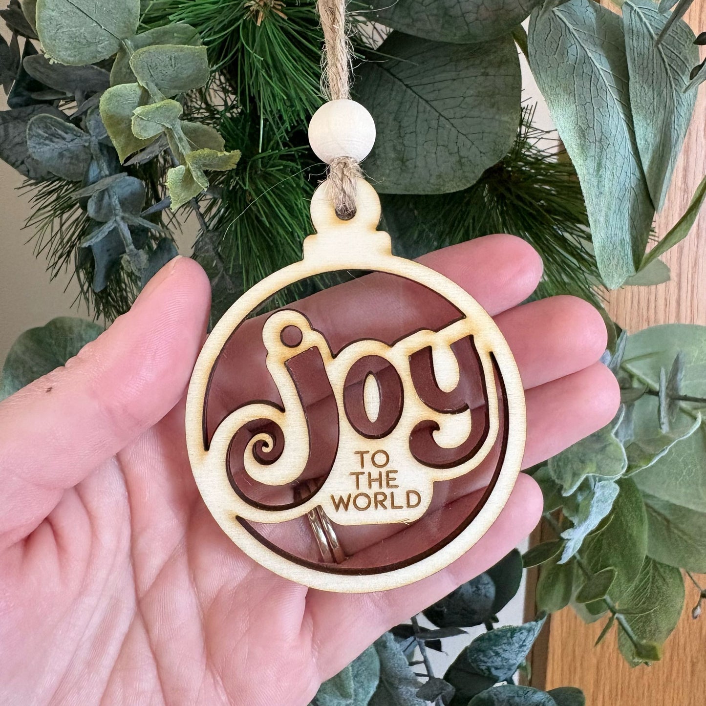 ❆ ‘Joy to the world' - wood/acrylic Christmas bauble
