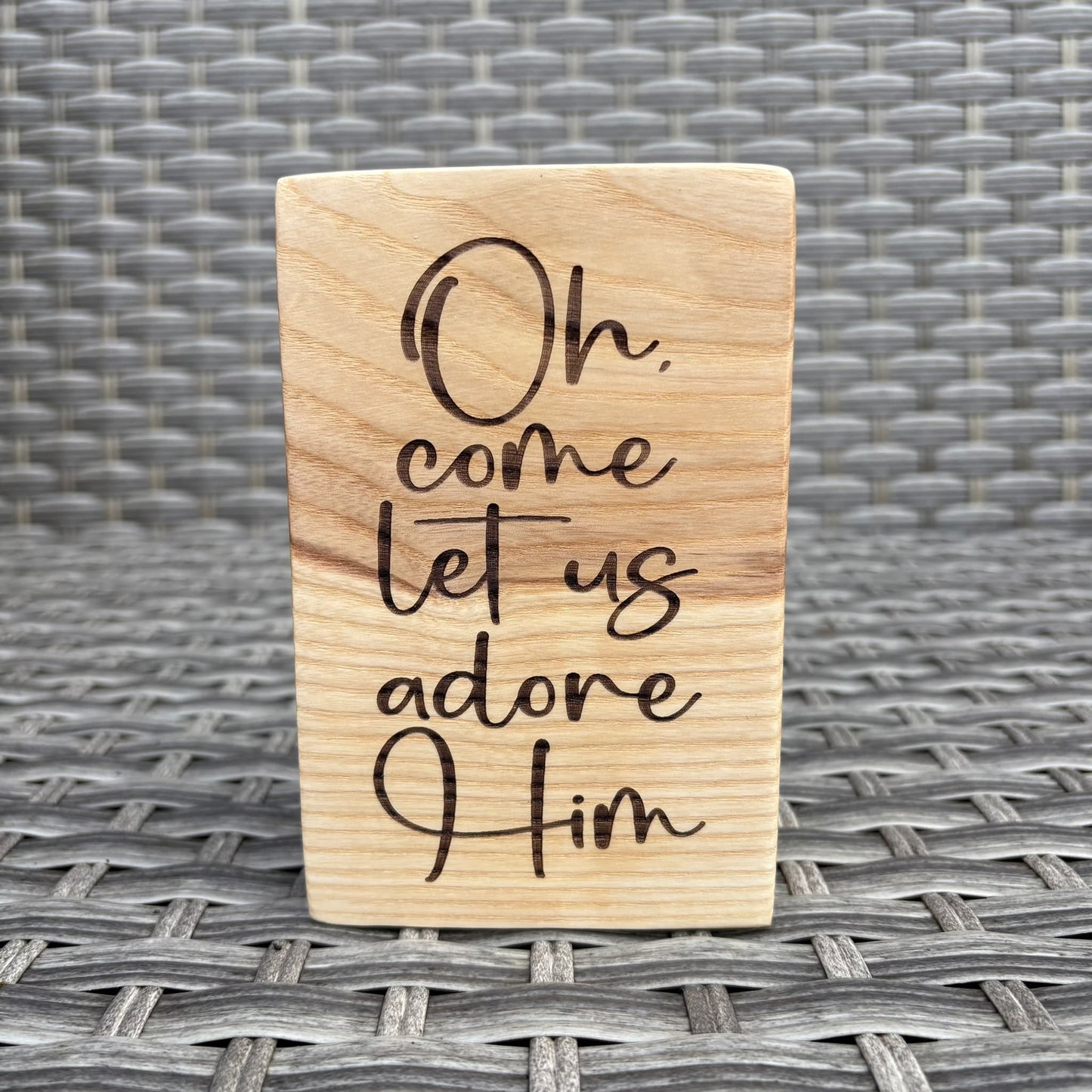 'Oh come let us adore Him' decorative ash plaque
