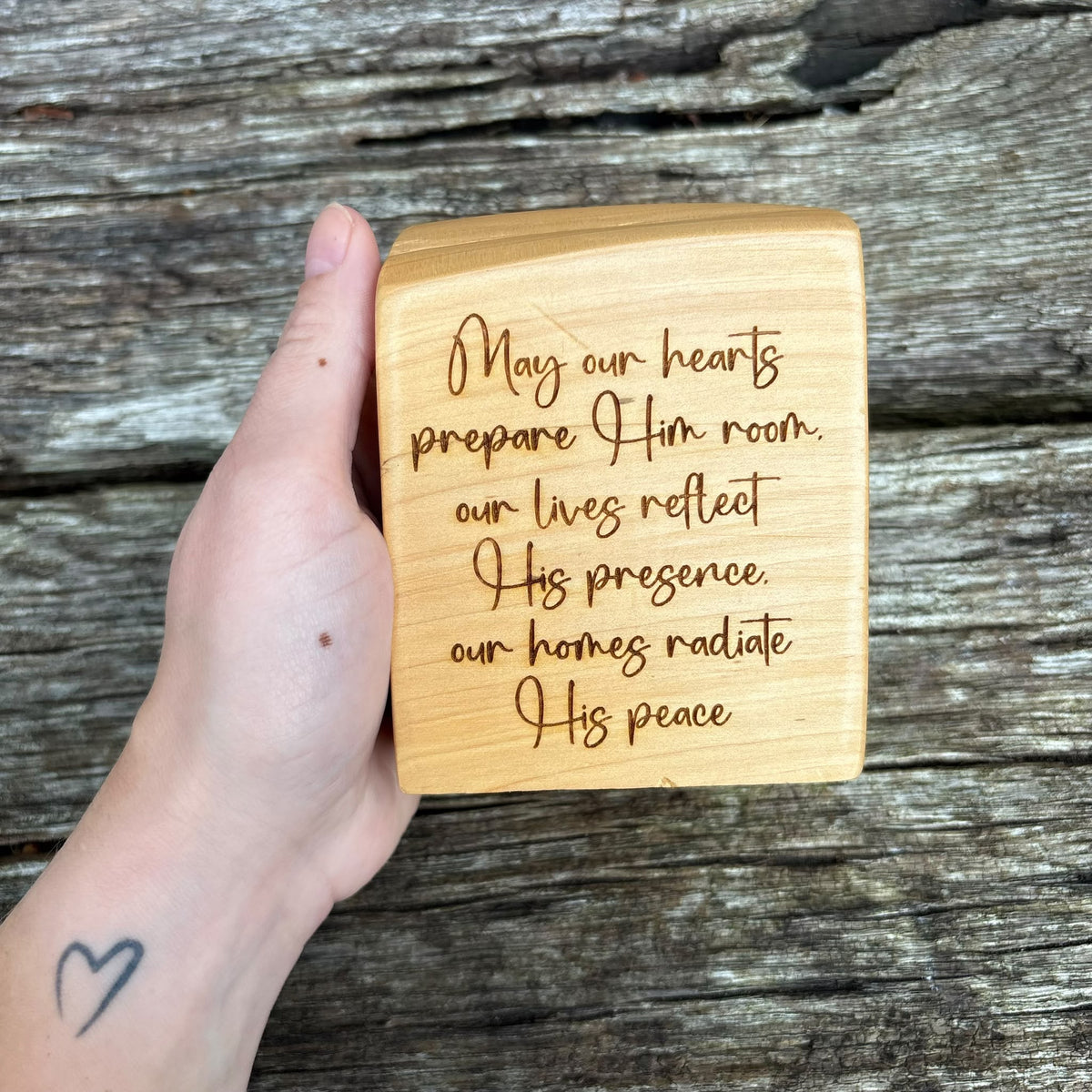 'May our hearts prepare Him room' cedar decorative plaque